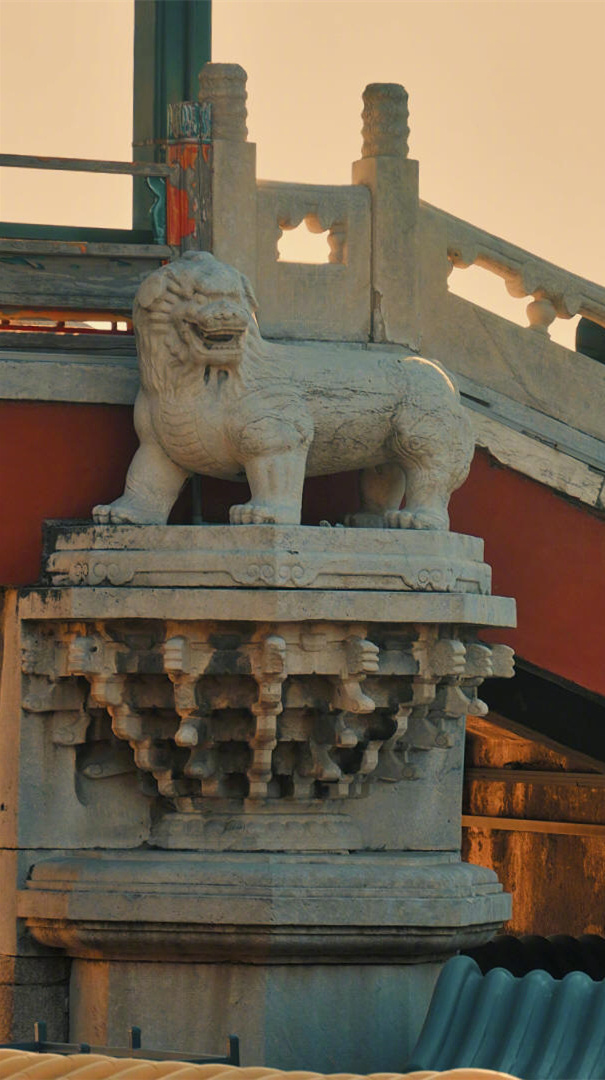 无论什么关系，情份被消耗殆尽缘分便走到了终点。把错归咎于自己，并且礼貌的退场，把