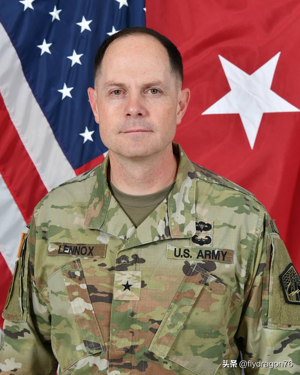 🇺🇸 美国国家网络部队新任指挥官

3月13日，马修·伦诺克斯（Matthe