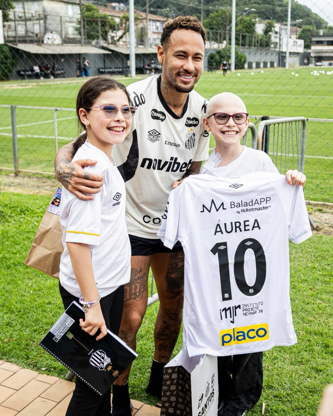 neymar[超话] 在贝利国王训练中心，记录下这次特别又难忘的会面！非常感谢奥