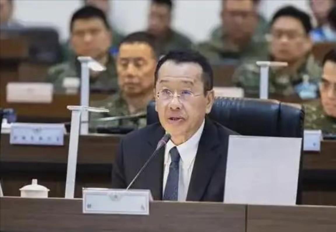 台湾要员曾放话：满足这三条件，台湾自动回归

这三个条件，一件比一件离谱，完全是