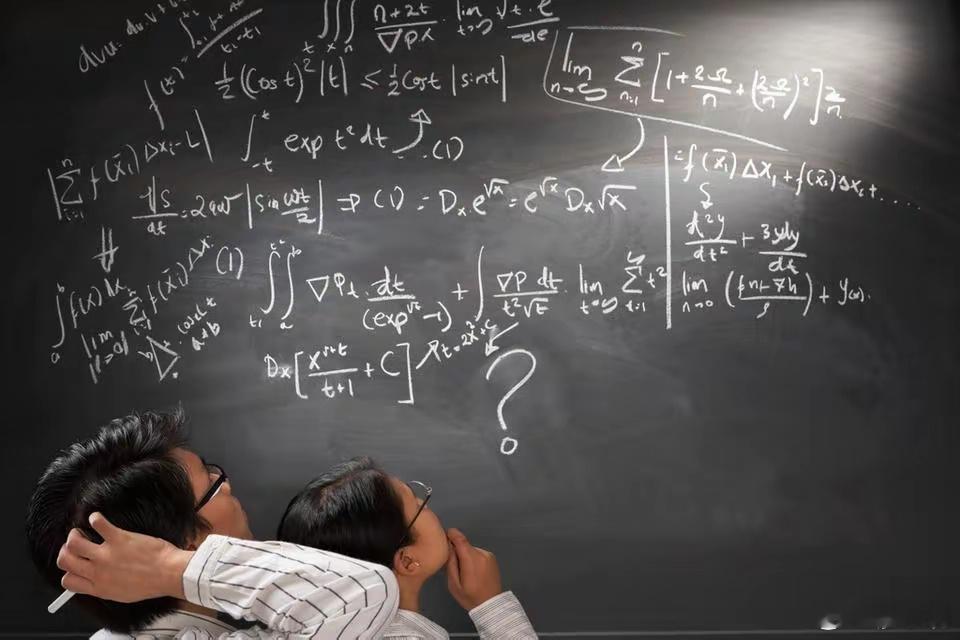 为什么很多人害怕学数学我就特别害怕数学，害怕课堂上数学老师提问，我的数学成绩特别