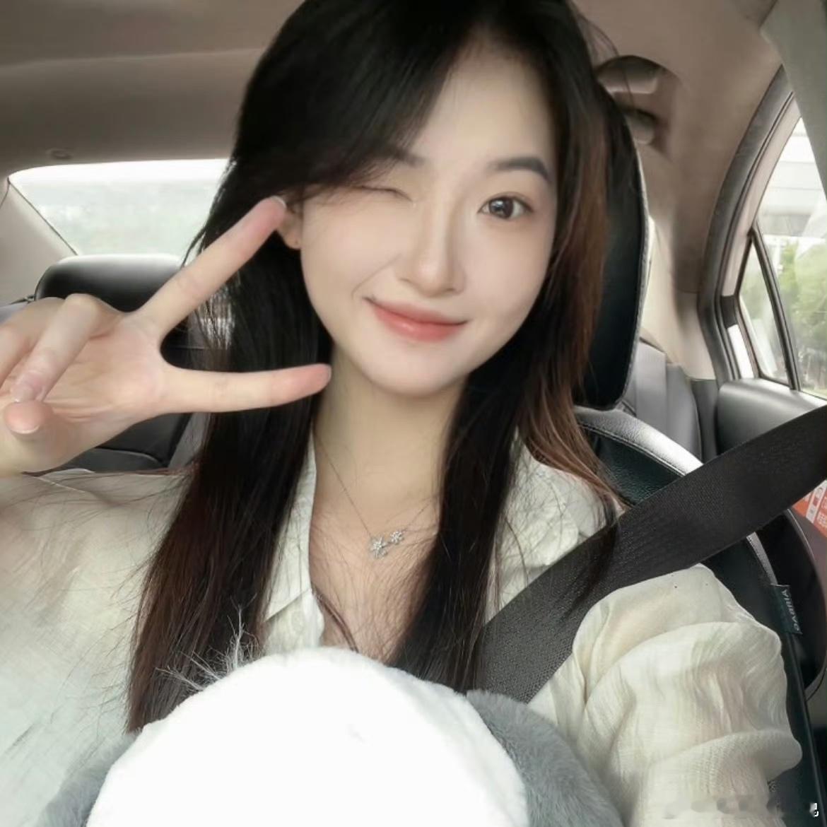 甘瑞琦  grq甘瑞琦沈小九 grq甘瑞琦故卿归 “把玫瑰藏于盛夏 把海棠藏于深
