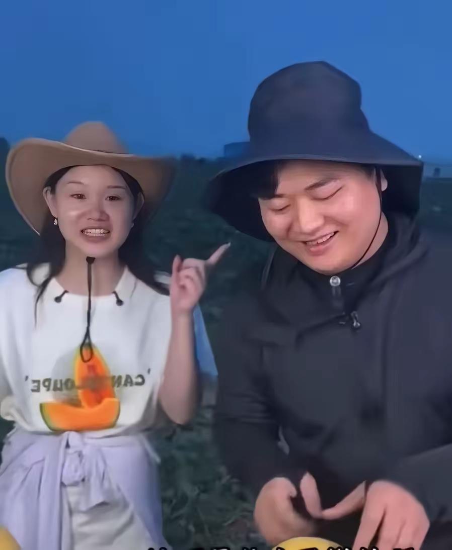 很多人先知道全红婵，后来才知道她有个哥哥。

这个哥哥，五年扎在田里。晒脱过皮，