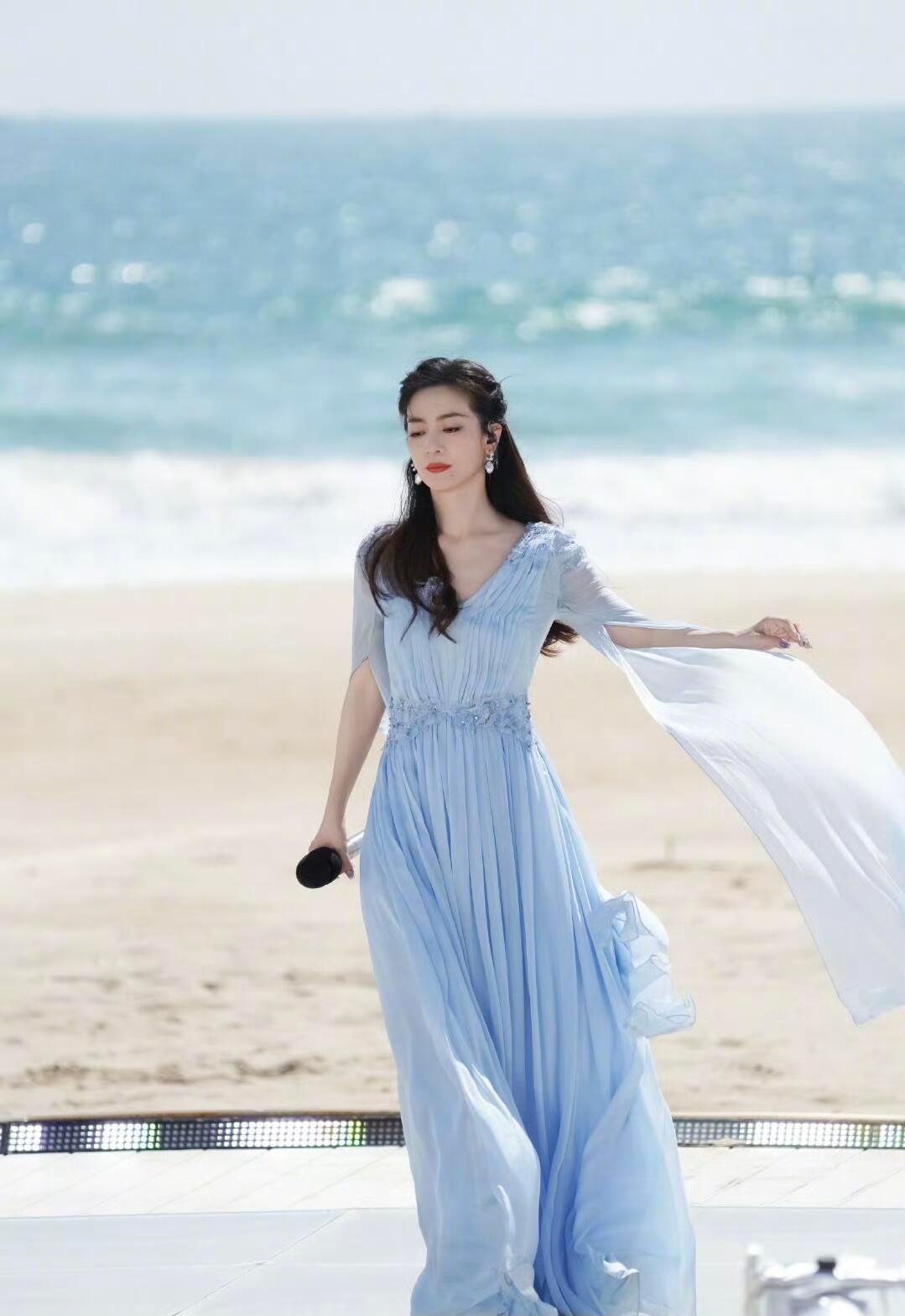 李晟高音太顶了 新歌首秀就敢这么玩，李晟你是真不把我们当外人啊，全开麦连飙五个高