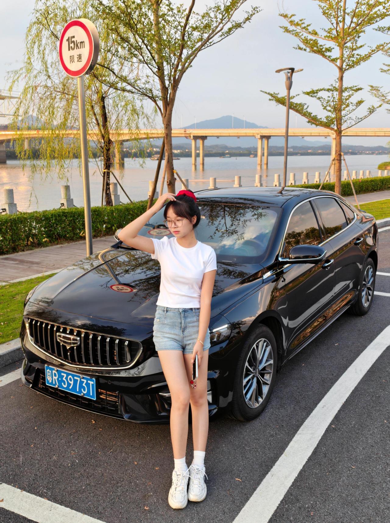 跟了我吧 我把星瑞卖了养你星瑞 dou是好车 
挡不住的颜值 大玩具