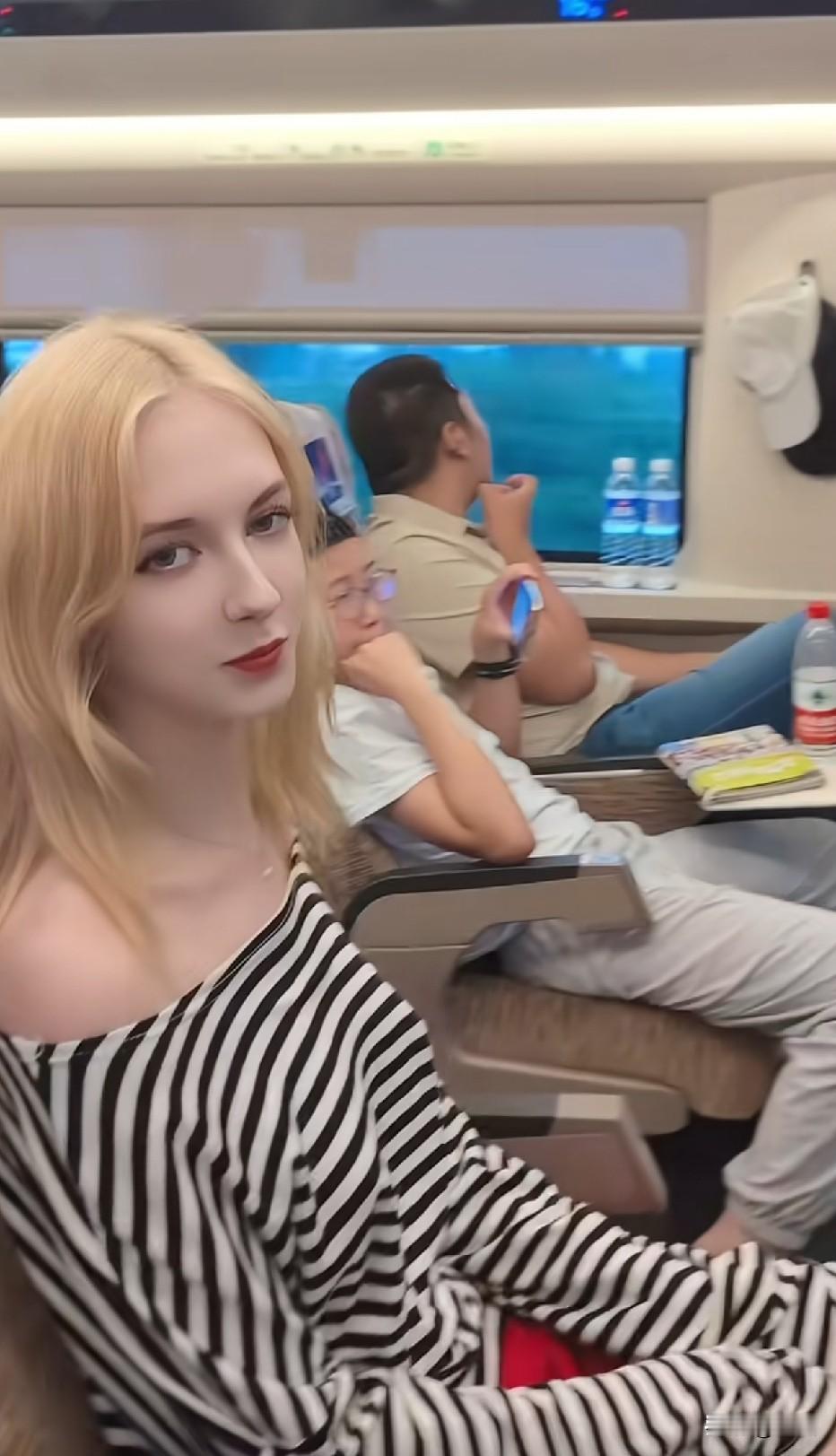 颜值超过起码几十万个中国女人