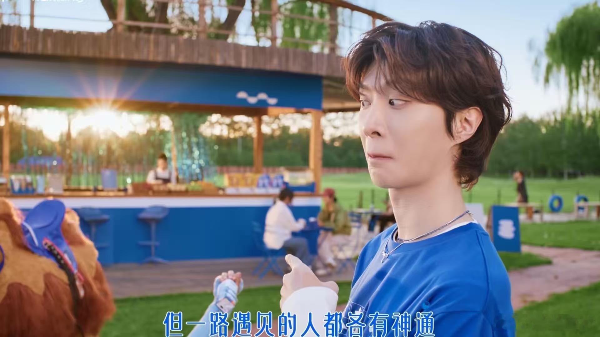 范丞丞完全卷毛小狗范丞丞完全卷毛小狗，视频里有两只小狗，都很萌范丞丞视频里有两只