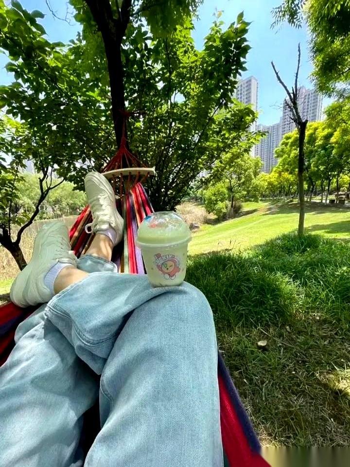 弘一法师留下过一个极度“反常”的养生方子：没提怎么吃冬虫夏草，也没教人怎么打太极