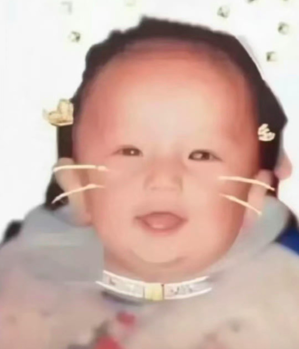 樊振东[超话]  人类幼崽成长企划～希望樊振东可以永远做无忧无虑的小孩[抱一抱]
