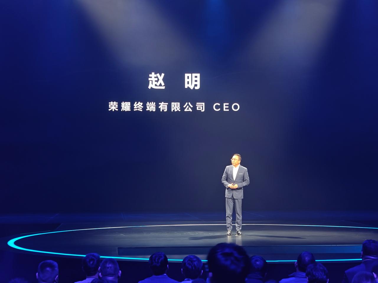 明哥来了~