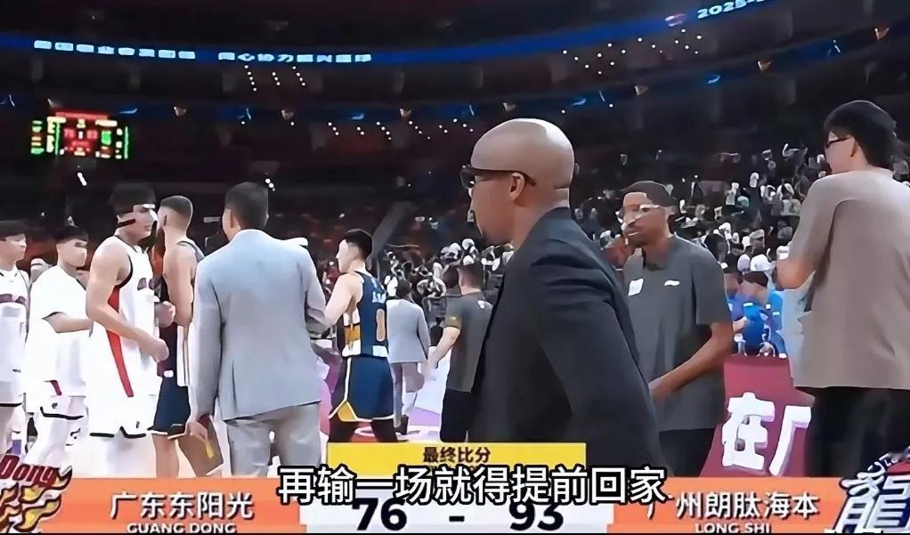 陈海涛&朱杜，休闲篇。
陈海涛正喝着茶，忽听门外急促脚步声响起，心突一紧，茶杯落