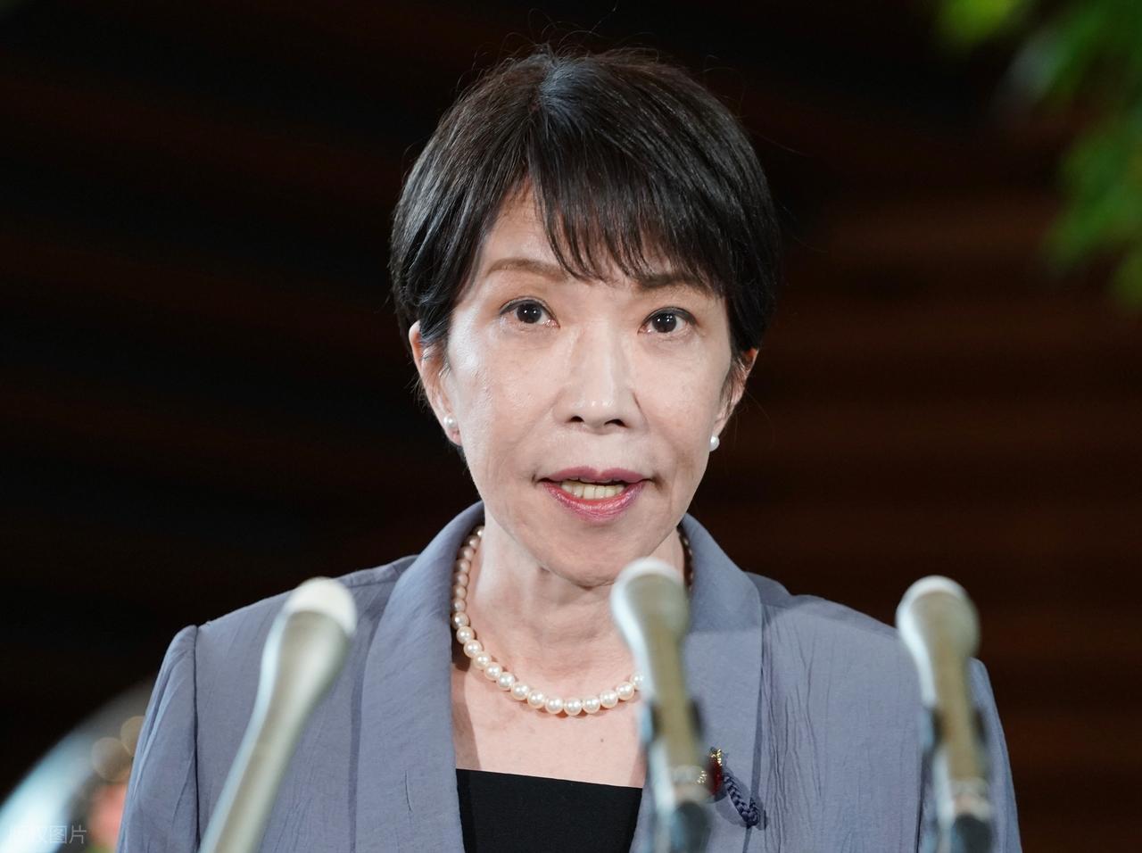 日本东京国会大厦外，围绕物价和政策的不满声音不断。2026年7月，《每日新闻》民