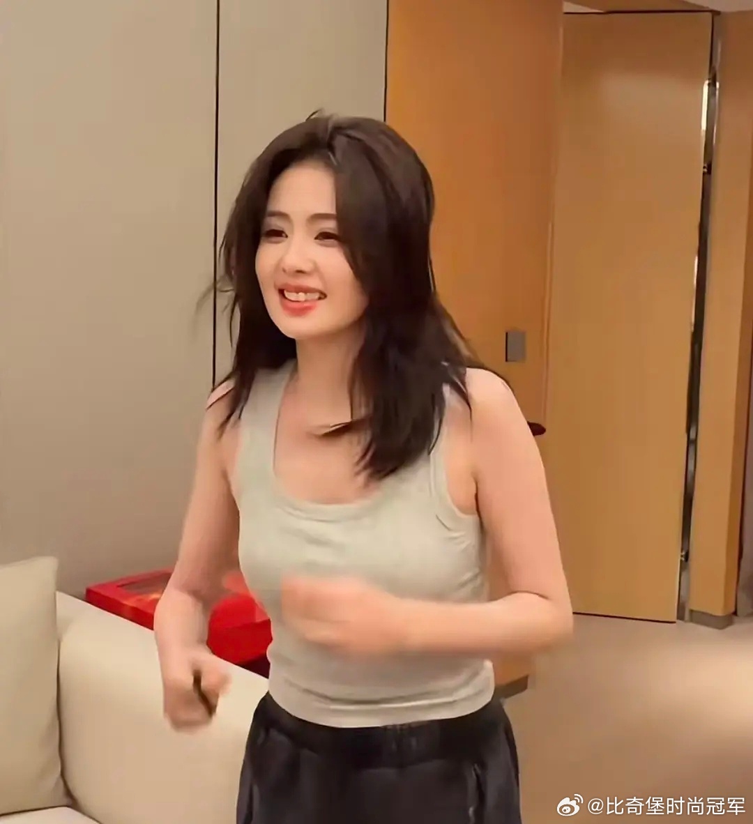 白鹿现在只是有点肉肉的，这种状态还抗老一点 