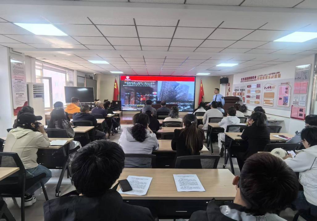 万柏林区长风西街街道地矿社区：开展消防培训 筑牢安全防线
 
4月8日，万柏林区