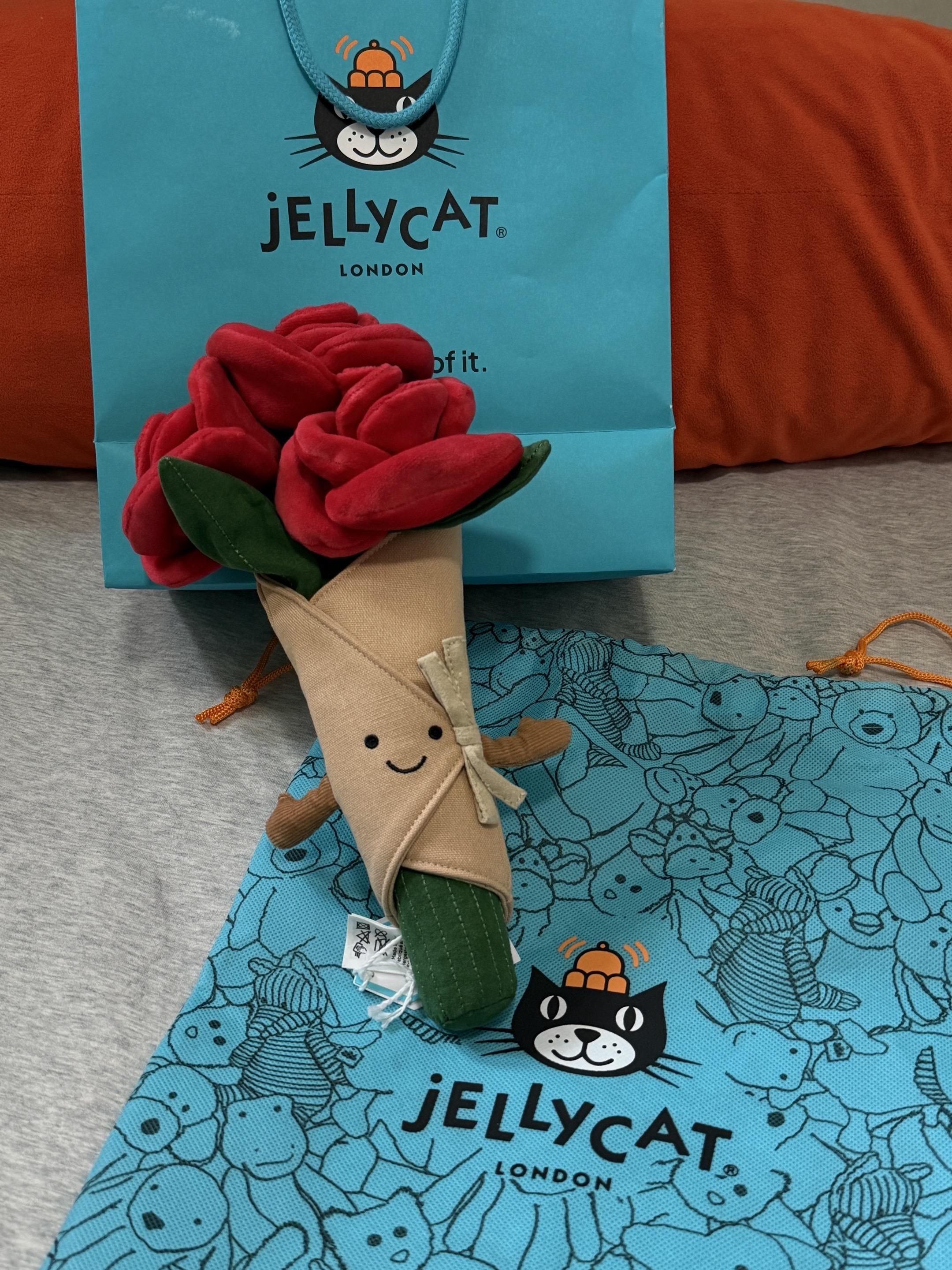 “理解是对他人最大的善举 当你坐在一个人面前 听他开口说话 看得到各种...