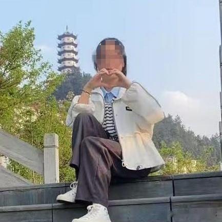 贵州锦屏，

一个19岁女大学生，

连续2天腹痛、腹泻、恶心、呕吐，

第2天