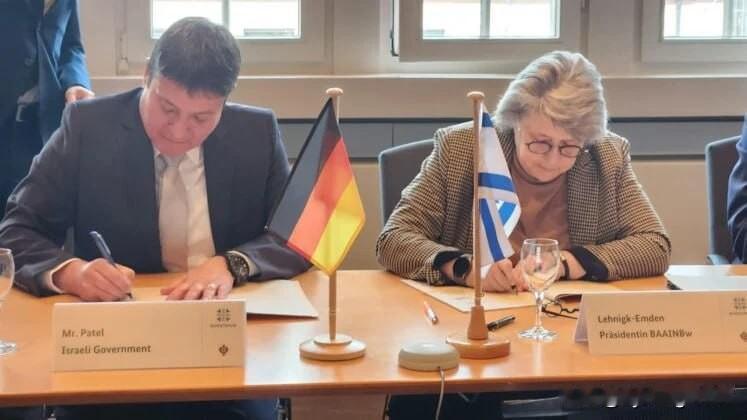 🇩🇪🇮🇱 柏林增购“箭-3”防空导弹系统，应对欧洲日益严峻的导弹威胁
