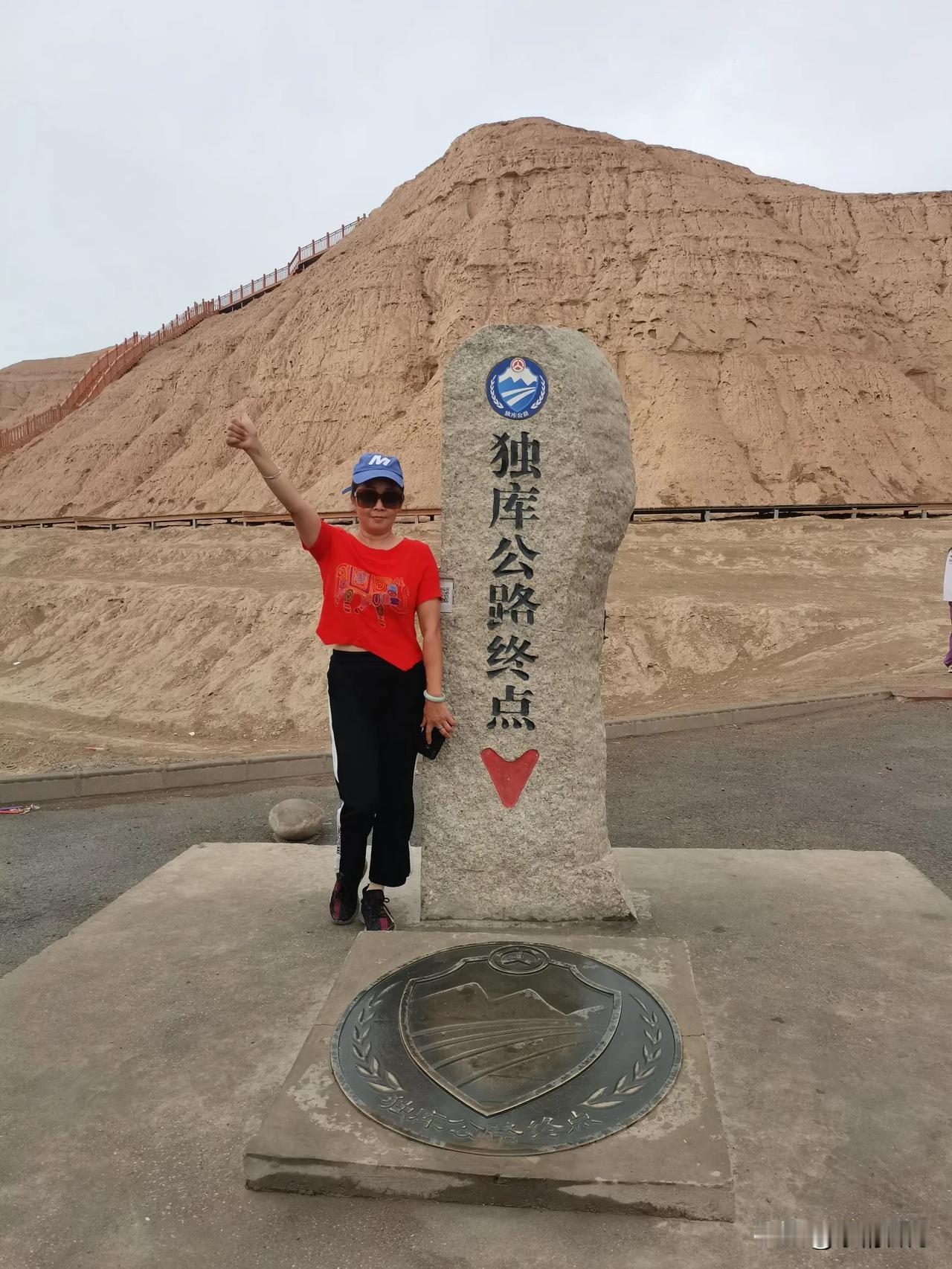 从贵州出发自驾游第118天，到了大美新疆从独库起点独山子出发，刚上独库北段就被惊