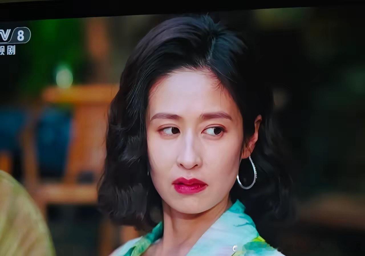颖儿以前也漂亮当红演过女主角，后来咋突然就成了配角了，甄嬛传活一集，现在也是不挑