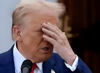 现在终于知道特朗普为什么要着急忙慌的访华了，原来是美国国内已经火烧眉毛了。
 