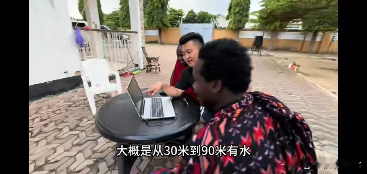 你可能不止丢了手机和钱，那么大的院子。家里很多小东西怕是早都被拿走了，只是你不知