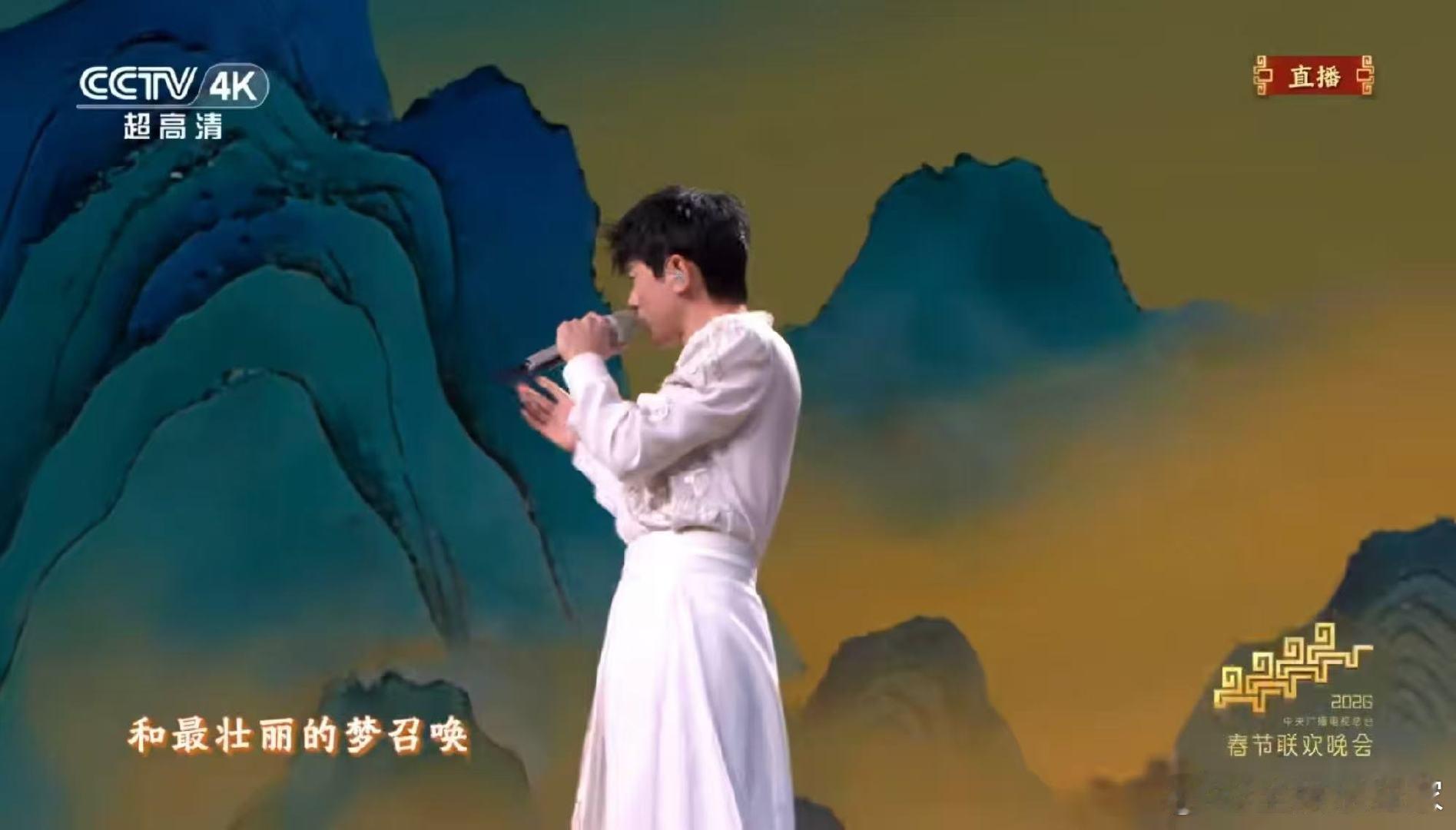 张杰把国画中的马唱活了 张杰春晚驭风歌 听得人热泪盈眶！少年气十足的歌声，里全是