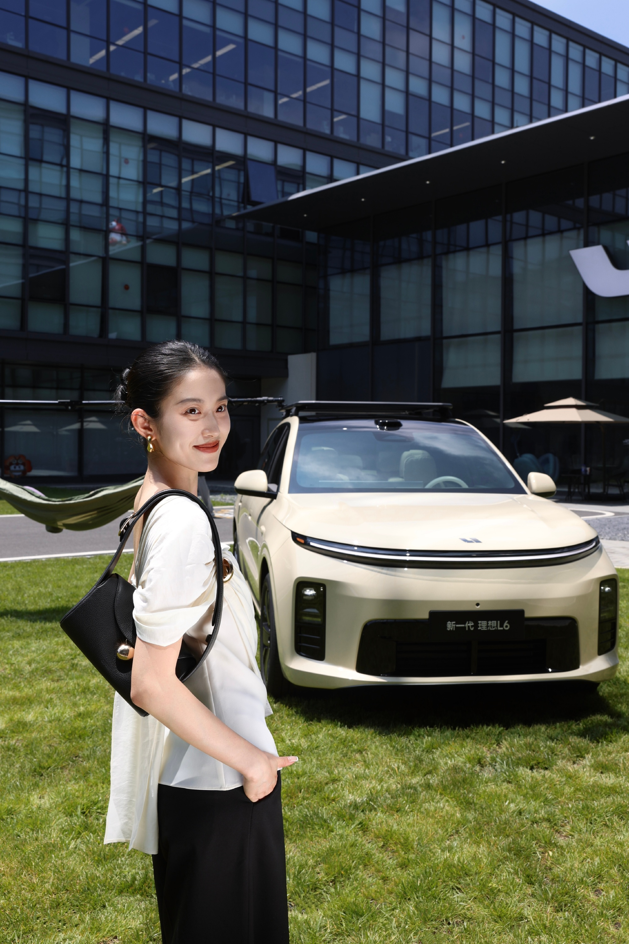 新一代理想L6感觉新一代理想L6升级之后，受众会比以前更广，尤其是对于年轻人来说