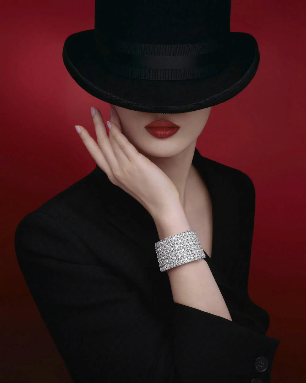 Dior Magazine Autumn 2024 珠宝配饰主题，复古优雅格调。