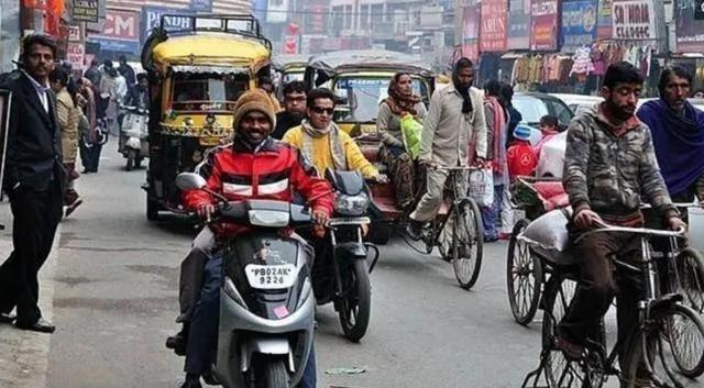 中国现在最担心的国家估计就是印度了，担心印度突然“崩溃”。一旦印度没了，十几亿人