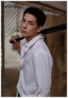 内娱高学历明星
[熊猫]肖战 - 本科学历，毕业于重庆工商大学。
[熊猫]王安宇