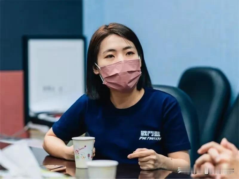 徐巧芯妹子这次情况不妙啊，随着事件的发酵和口水战的升级，再加上被民进党列为主要关