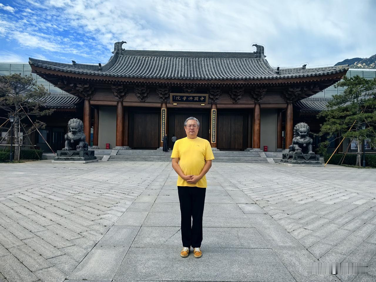 发一张图片，让我猜出你在哪里拍的猜一下，在哪里拍摄的？