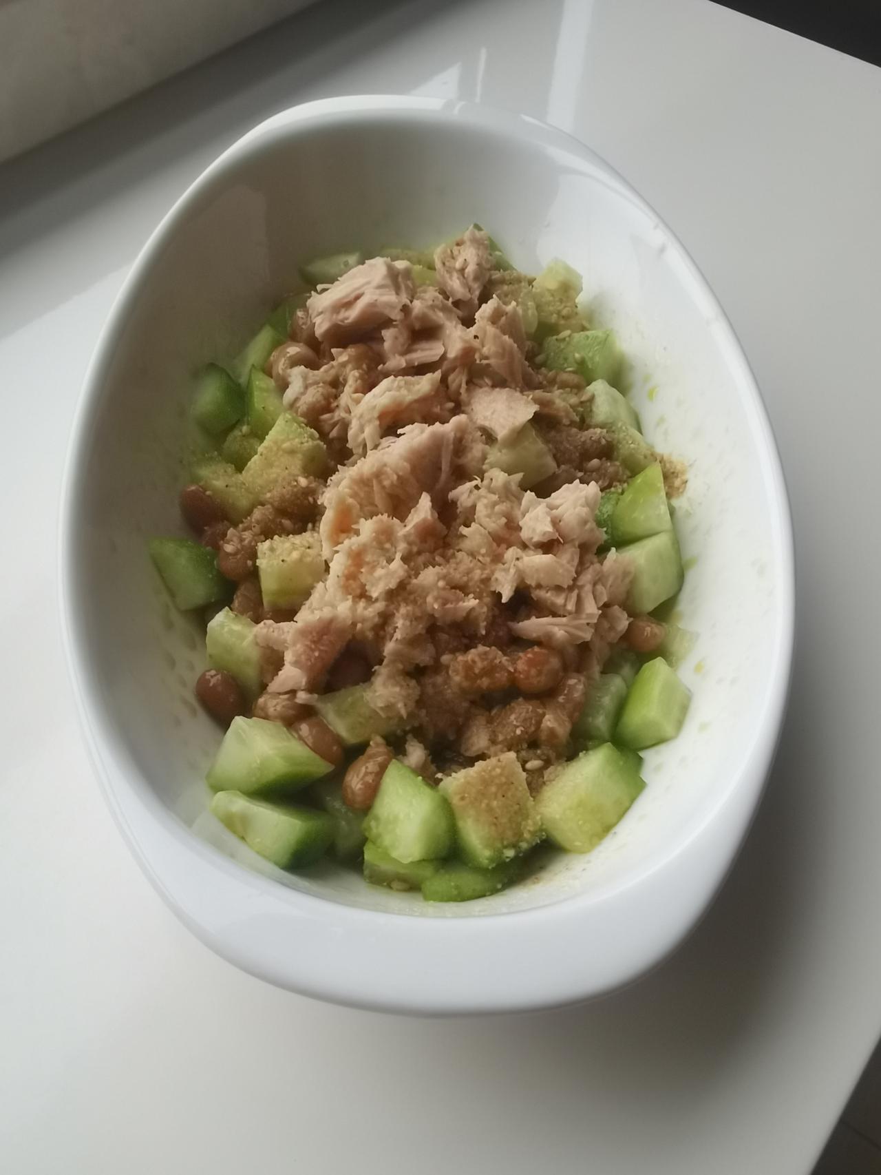 星期三 早餐菜单

小黄瓜凉拌纳豆拌金枪鱼罐头、鸡蛋、牛奶咖啡、吐司面包

【今
