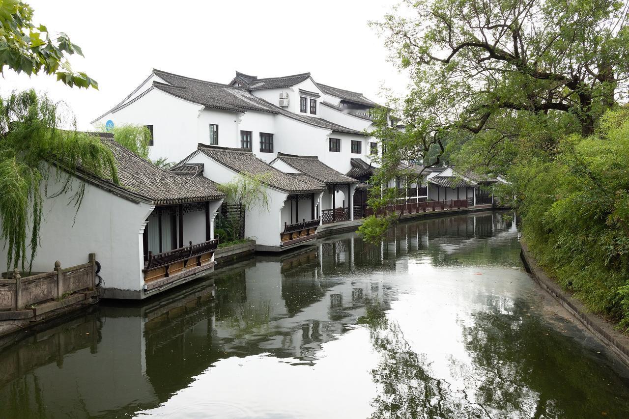 今年春天最想实现的心愿 今年春天，我最想实现的心愿就是去一趟江南古镇。想象一下，