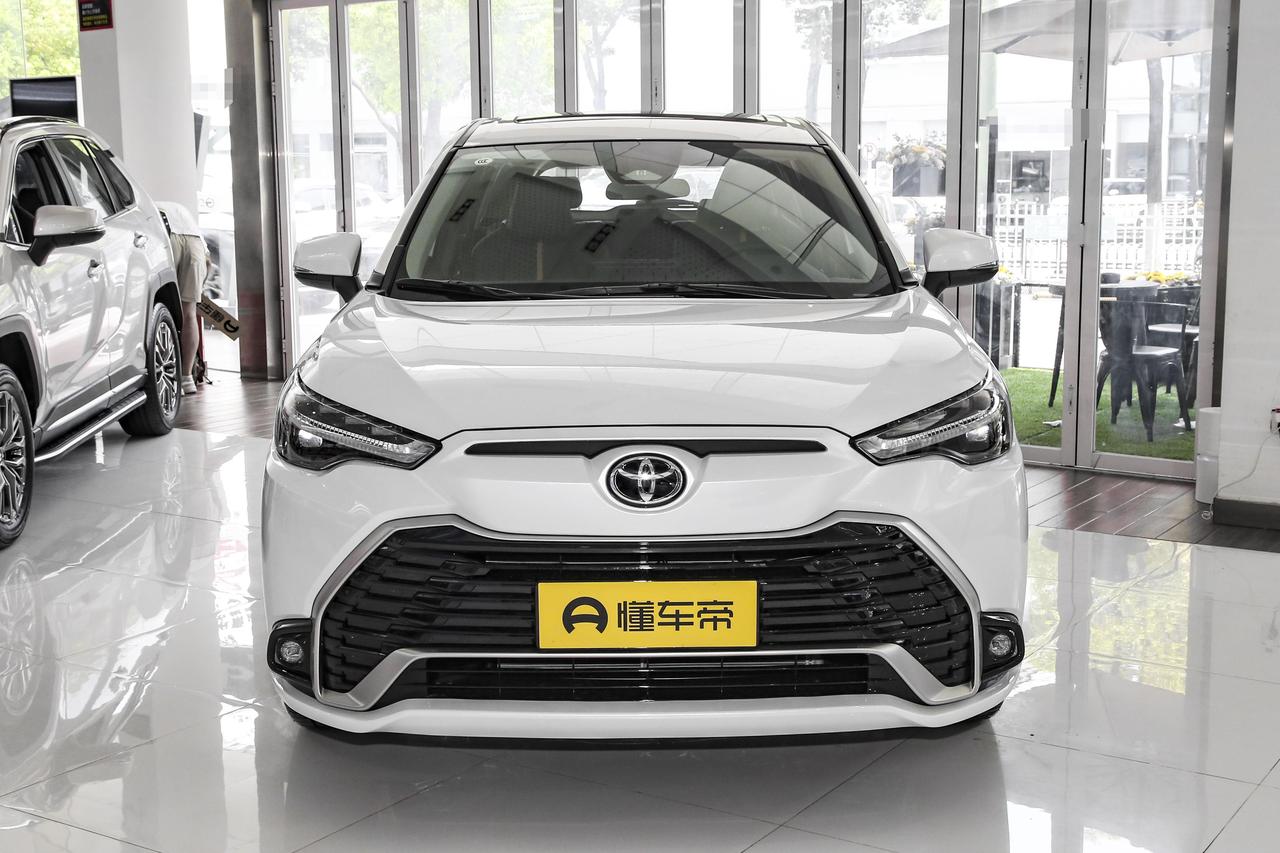 前两天去二手车市场转了一圈，手里卡着七万出头，就想找个靠谱点的SUV代步。问了一