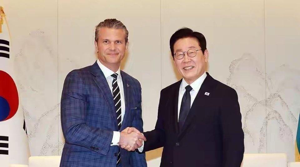 李在明要收回战时指挥权，梦注定难圆 ！
李在明这嗓门亮早了！自家院里还驻着美军，