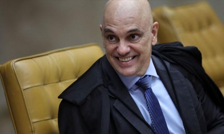 两国关系回暖，美国解除对他的制裁

美国财政部12日解除对巴西最高法院法官亚历山