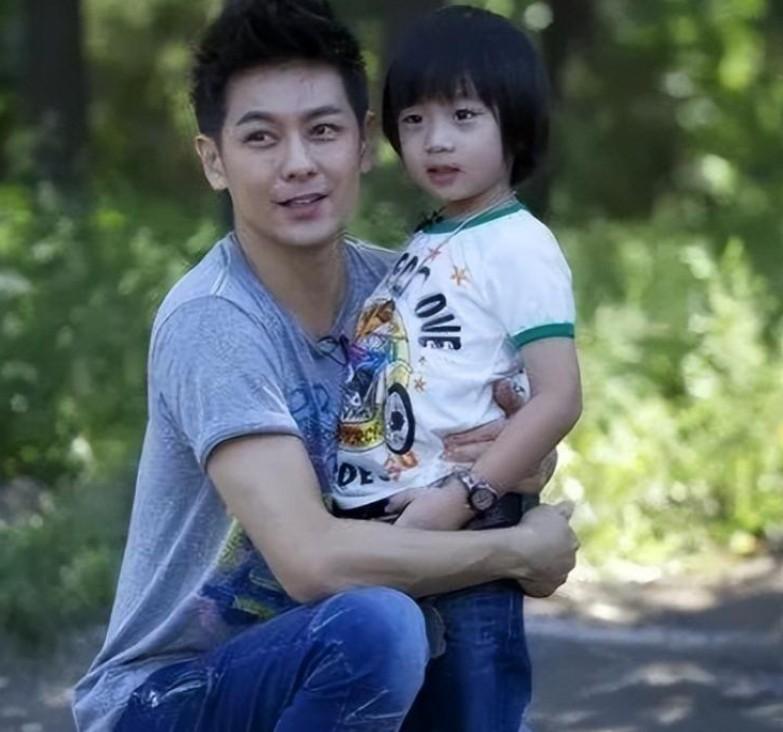 一看林志颖儿子Kimi就是像妈妈，颜值没有爸爸高。
 
林志颖需要一个女儿来传承