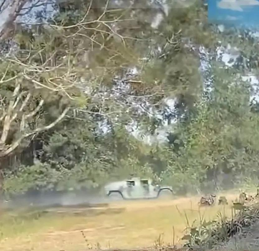 柬埔寨求饶了。
海陆空三军都比不上泰国，柬埔寨根本无法抵挡泰军的攻势。
12月1