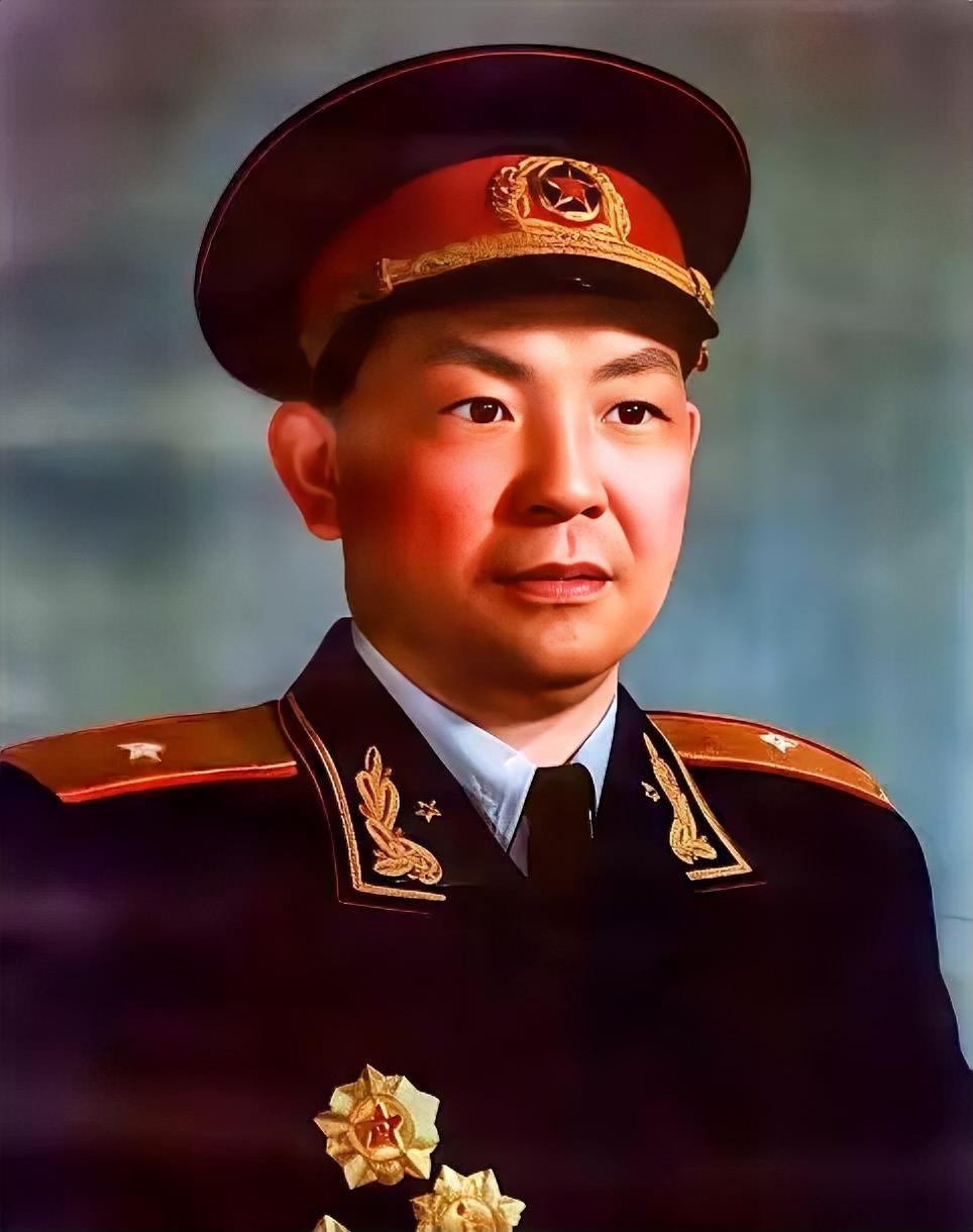 1955年，授衔结果出来后，5位开国上将、3位开国中将联名找到了罗荣桓，说：“谭