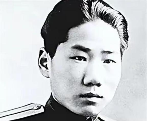 1990年，毛岸英牺牲已满40年，他的妻子刘思齐突然向中央提出了两个疑问：第一，