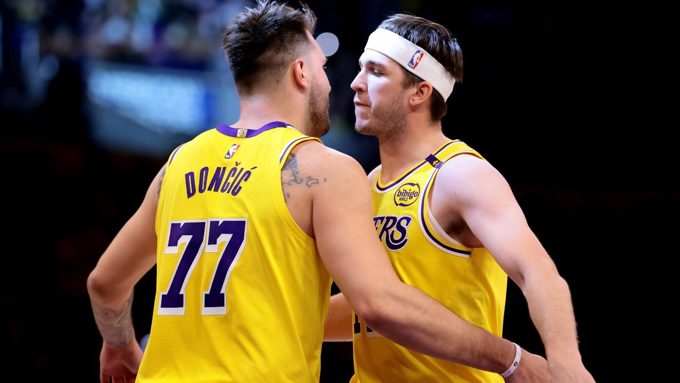 东契奇和里夫斯这俩人赛后又来？？？独行侠vs湖人 湖人战胜独行侠