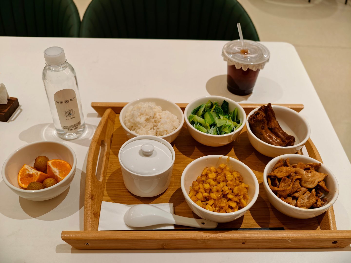 大v聊车 来给享界s9做春季健诊，鸿蒙大饭店得伙食水准依旧不错啊享界S9