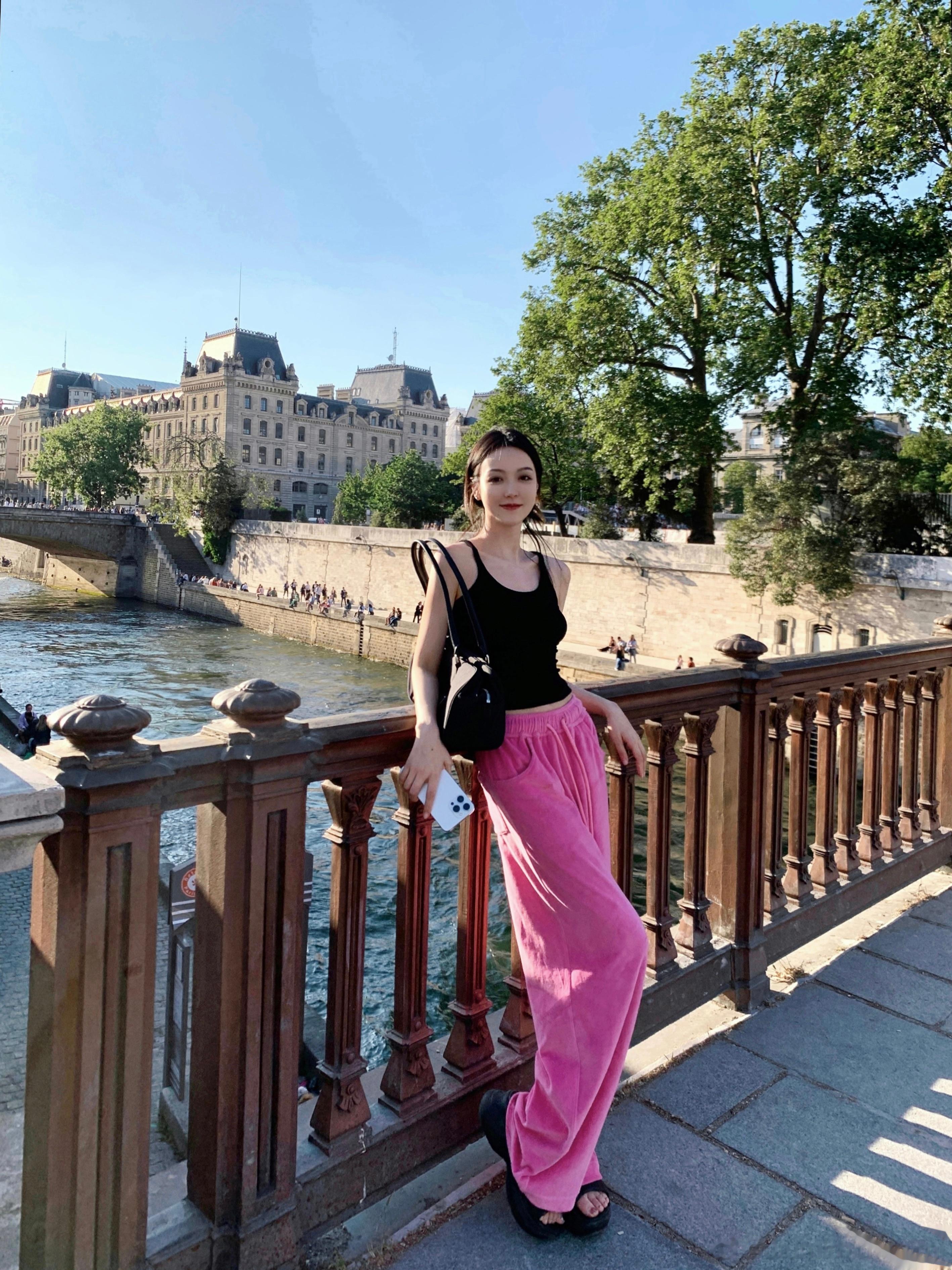 black & pink 💞  ​​​