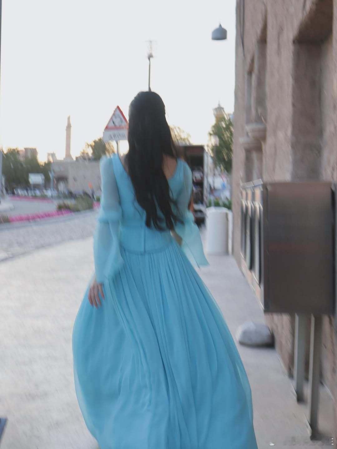 宋慧乔更新ig🦋许愿吧精灵拍摄幕后📷 ​​​