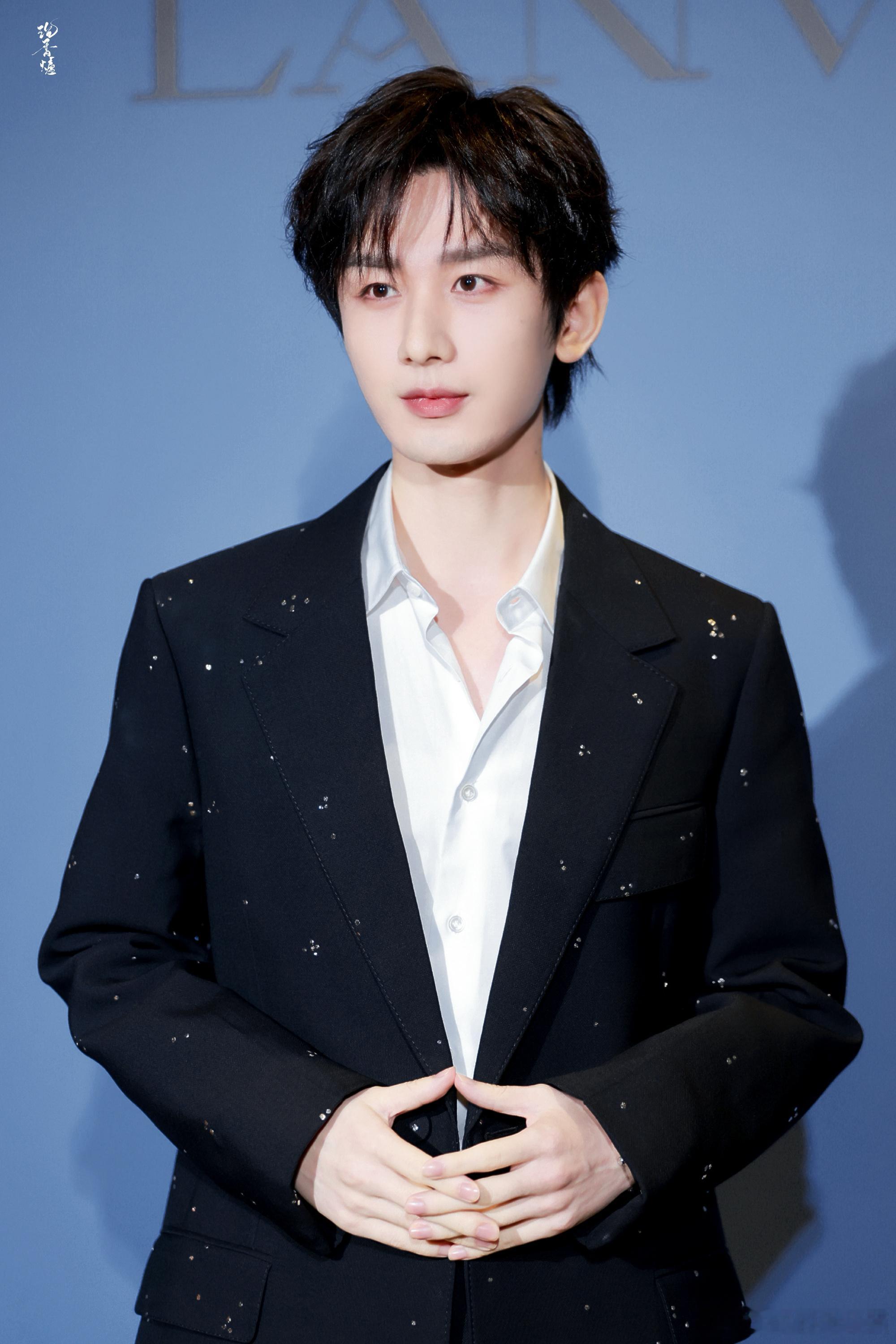 成毅天地剑心cy成毅王权富贵上天不会亏待努力的人，也不会同情假勤奋的人，成毅有多