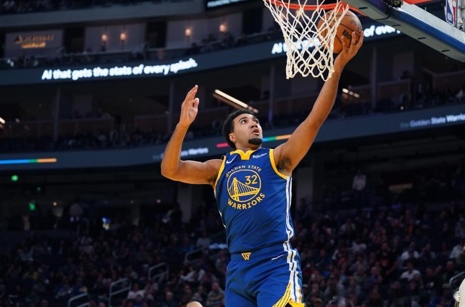 NBA常规赛，残阵勇士客场99-94险胜骑士，勇士球员TJD赛后接受了媒体采访。