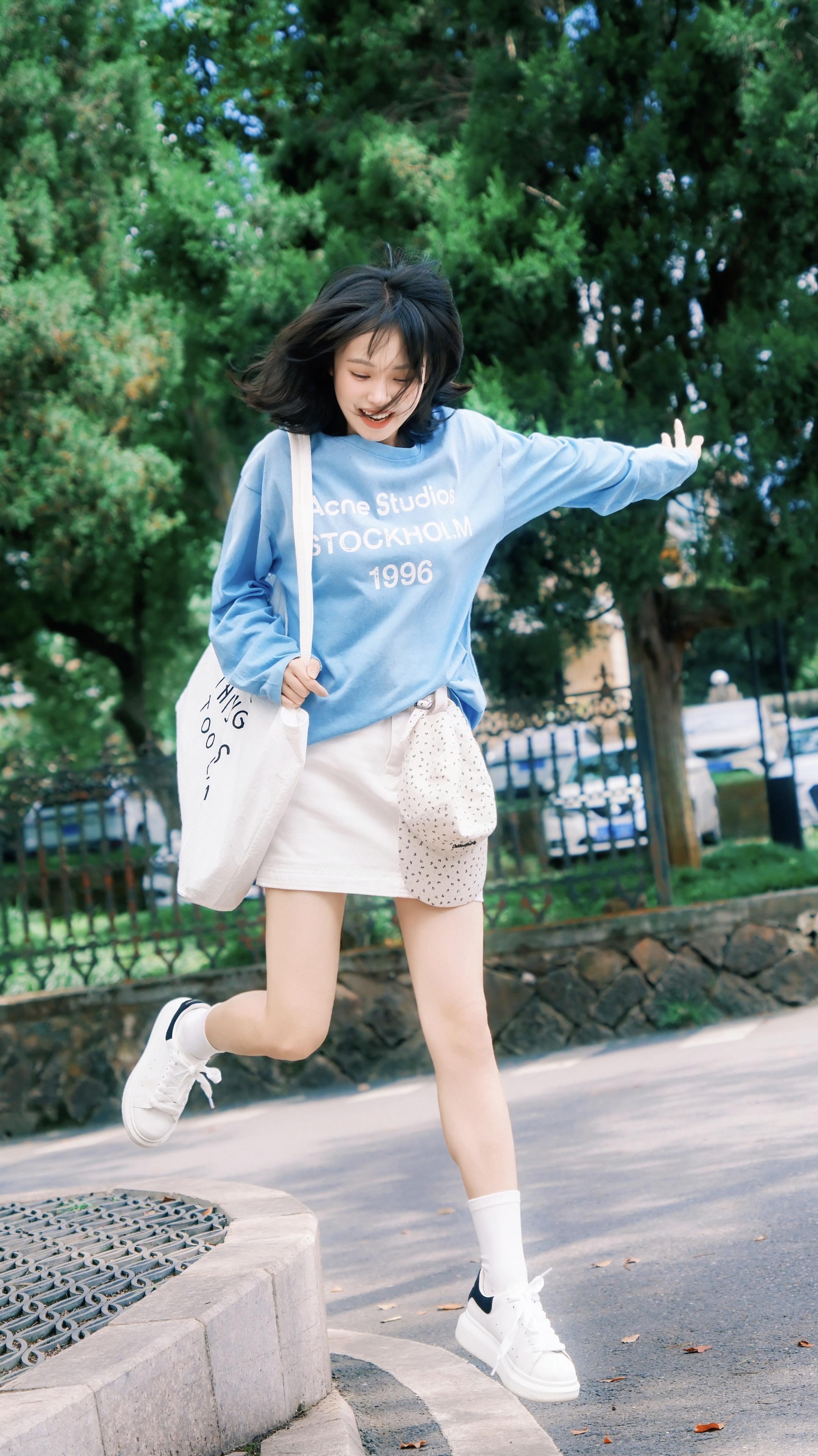 比起网感我更擅长生活感🩵。🌟富士机内参数 滤镜：NC 白平衡：50...