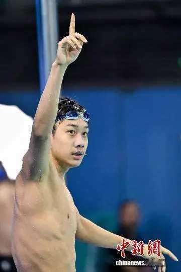 超越孙杨、潘展乐！18岁张展硕全运会成就“三金王” 新华社深圳11月14日电 第