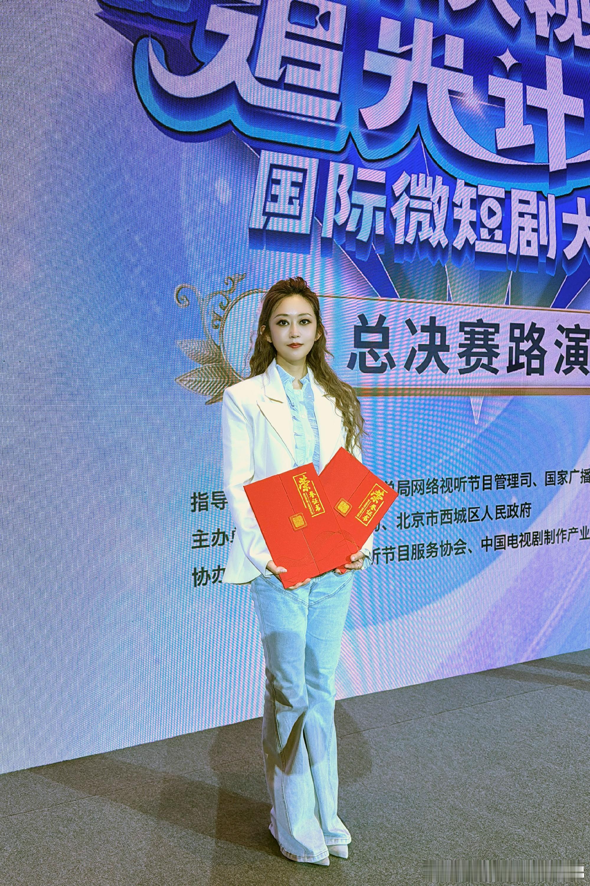 刘芊螢短剧双获奖 荣膺影展形象大使 ​​​